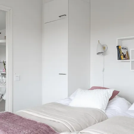 Апартаменты Sleepwell Itaekeskus, Direct Metro To Center And Bus To Airport *