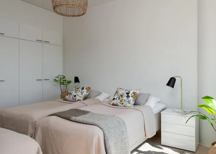 Sleepwell Itaekeskus, Direct Metro To Center And Bus To Airport * הלסינקי