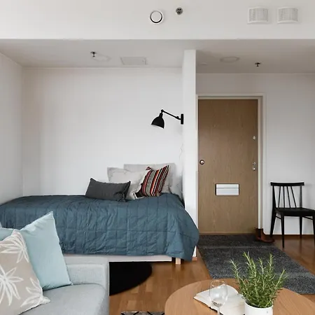 Apartment Sleepwell Itaekeskus, Close To Metro Helsinki