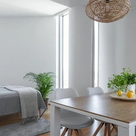 Sleepwell Itaekeskus, Direct Metro To Center And Bus To Airport Helsinki