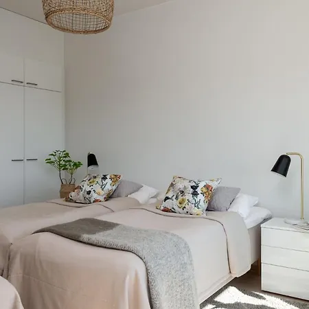 Sleepwell Itaekeskus, Direct Metro To Center And Bus To Airport * Helsinki