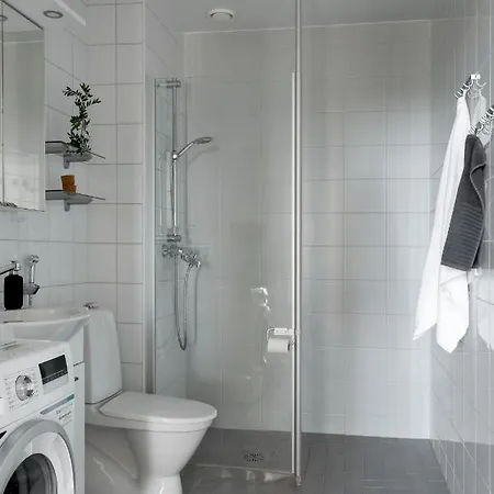 Sleepwell Itaekeskus, Direct Metro To Center And Bus To Airport Helsinki